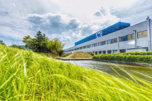 臉大松弛，不只是肥肉作祟——老化與生活習(xí)慣的雙重夾擊